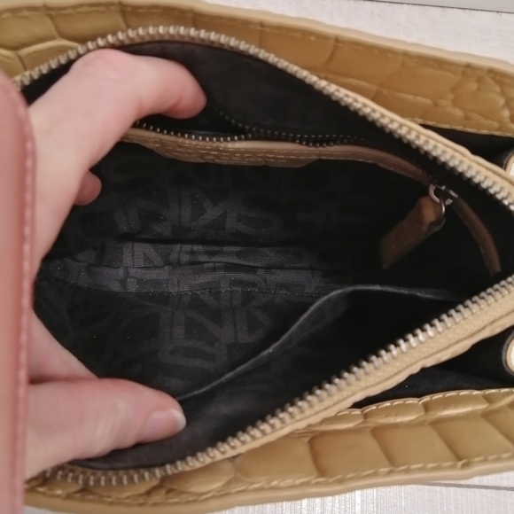 Liebeskind Leather Shoulder Bag / Purse - Picture 4 of 4